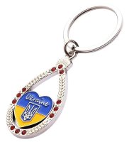 Брелок металевий – Серце з гербом (крапля, стрази червоні)