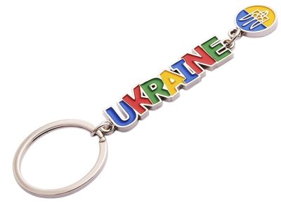 Брелок металевий – Літери UKRAINE з підвіскою (різнокольорові)