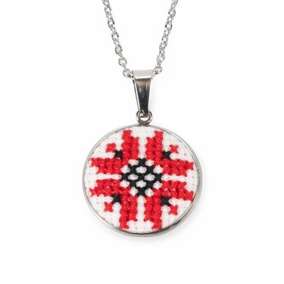 Вишитий кулон – Орнамент 003